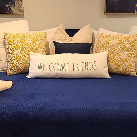 Beautiful Basement Suite & Outdoor Oasis ワシントン エクステリア 写真