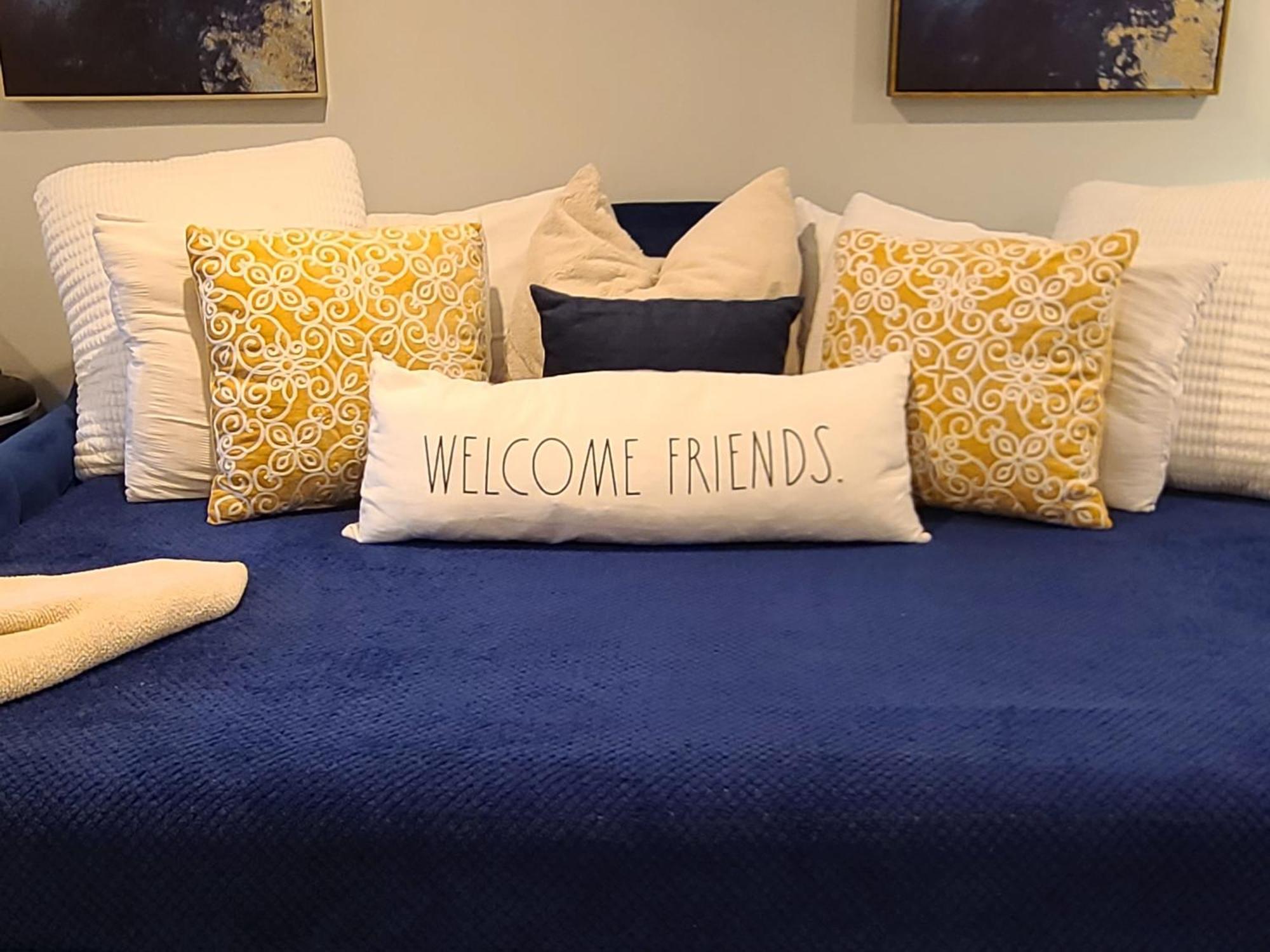 Beautiful Basement Suite & Outdoor Oasis ワシントン エクステリア 写真